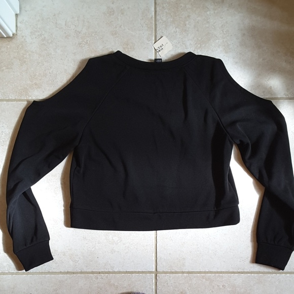 Forever 21 black cropped sweatshirt size Small - Picture 4 of 4